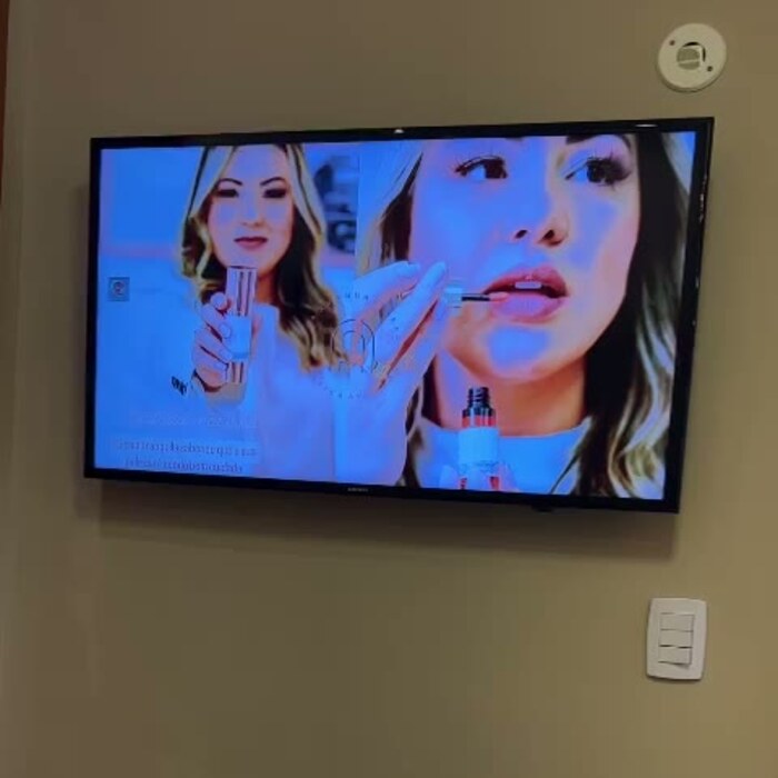 TV Engajada na clínica de Dra. Amanda Ferraz